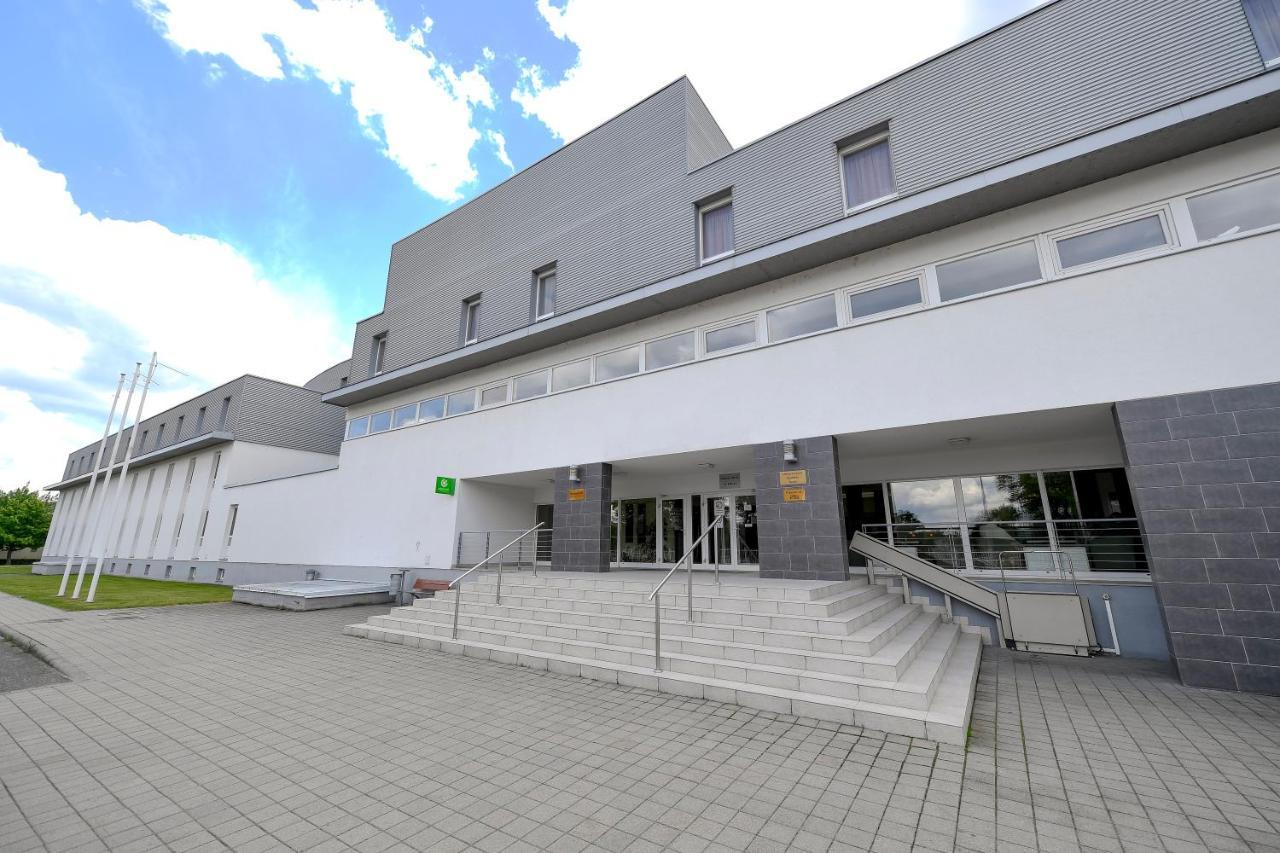 Campus Hotel Debrecen Exterior photo